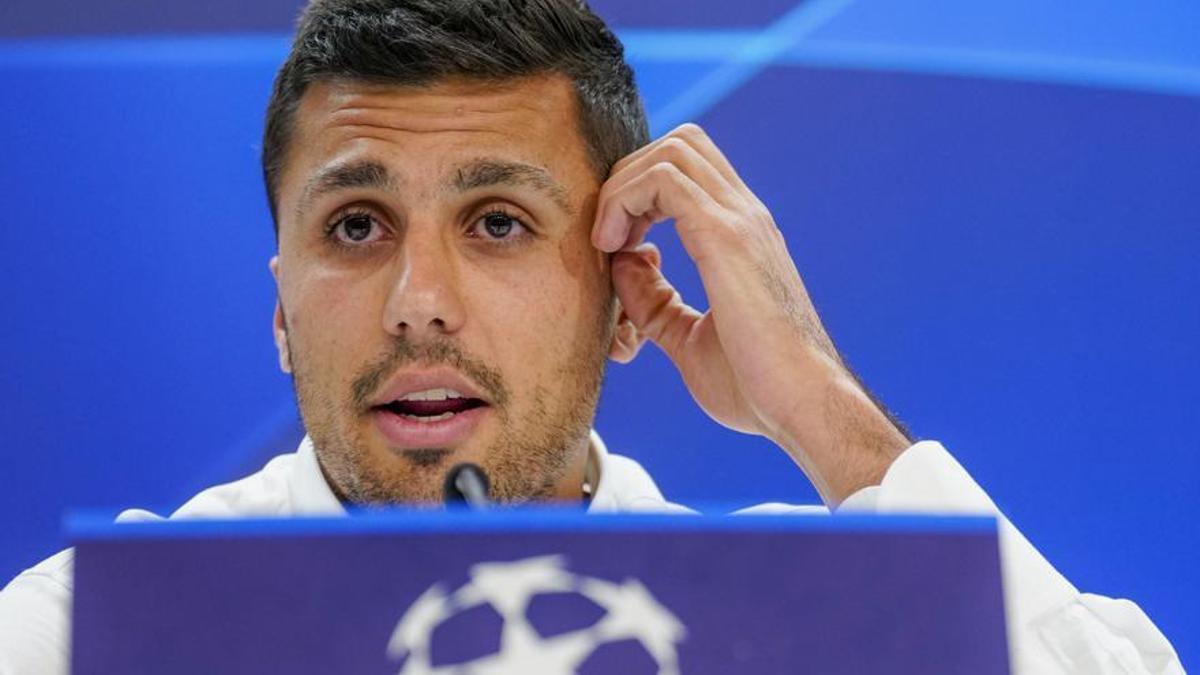 Rodri Hernández, jugador del Manchester City, durante su intervención antes del duelo contra el Real Madrid.