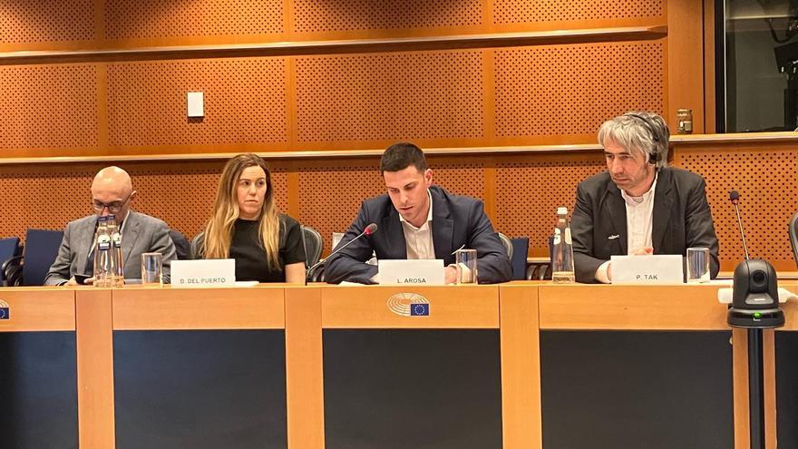 Luis Arosa apoya en Bruselas la aprobación de un reglamento un mayor control de los pellets