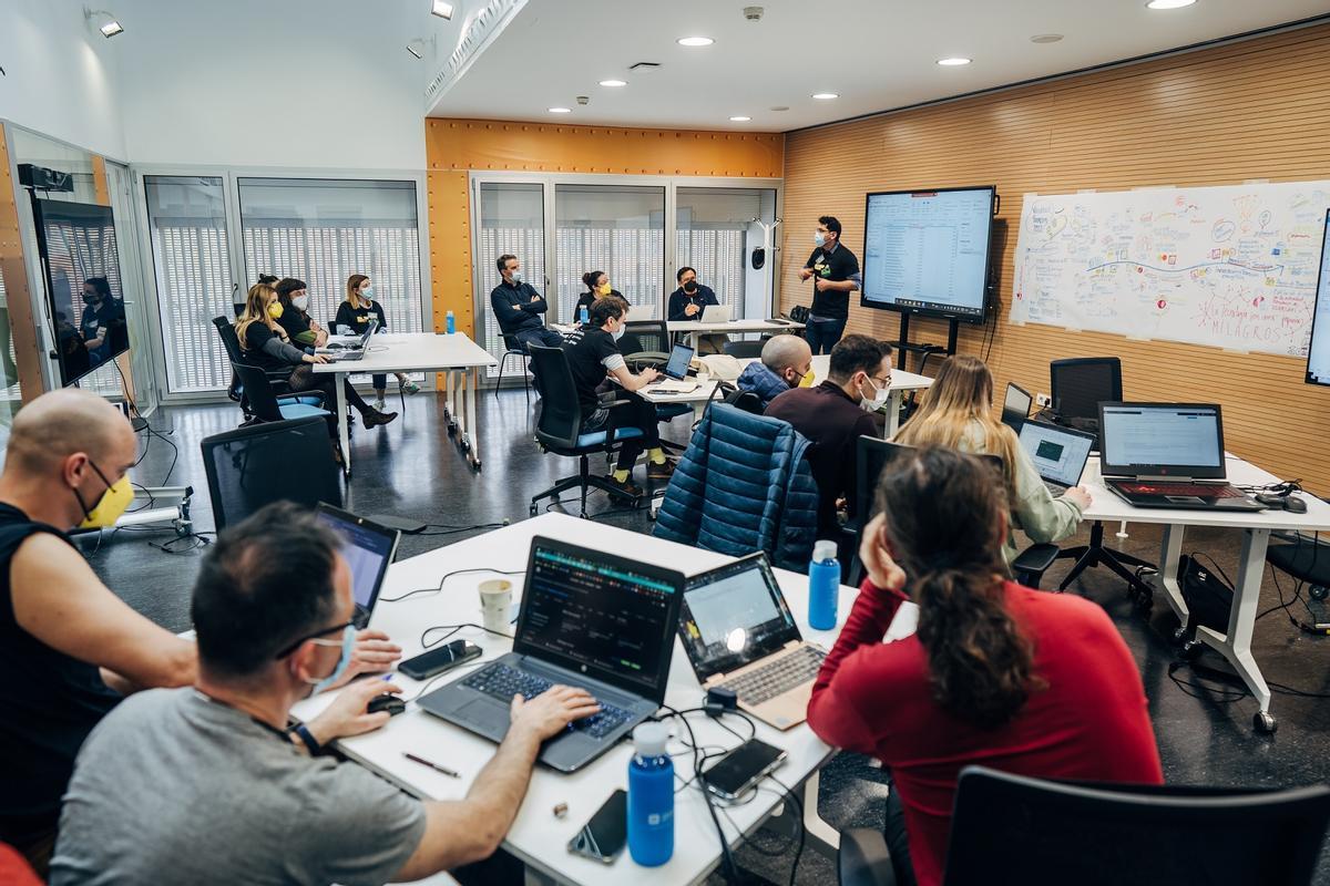 Una aplicació per fomentar el comerç i el turisme a Viladecans guanya la primera ViladeHack Tourism