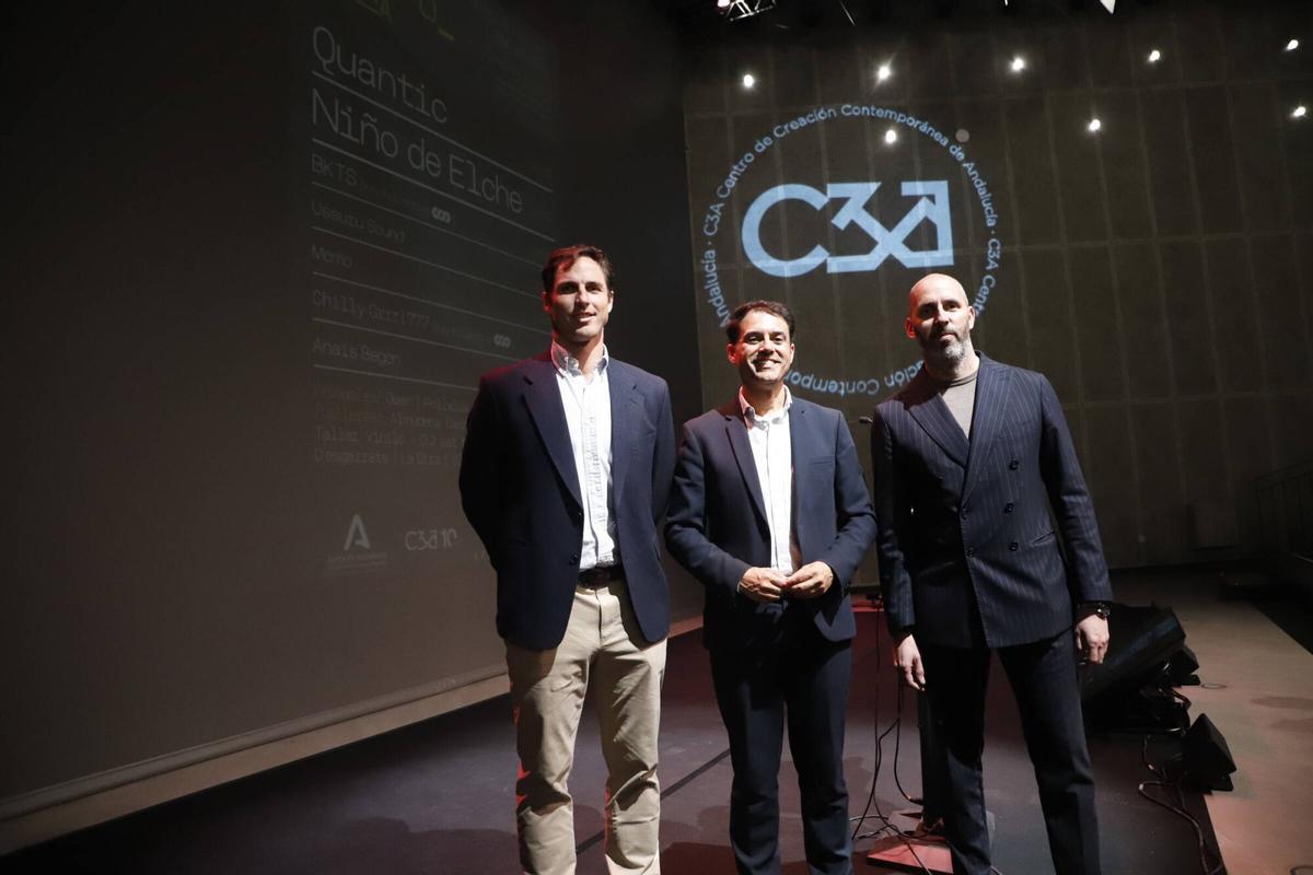 Pat de Keyser, Leopoldo Izquierdo y Eduardo Lucena, en la presentación de 'Plaza contemporánea' en el C3A.