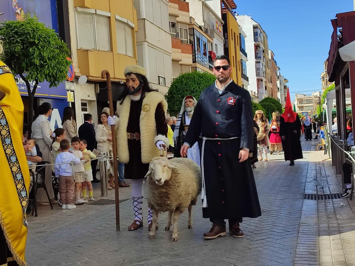 Corporación Bíblica de Las Parábolas en el desfile de Puente Genil