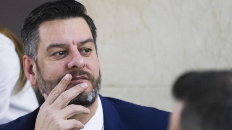 Citan como investigado al concejal de València Carlos Galiana por fraccionamiento de contratos