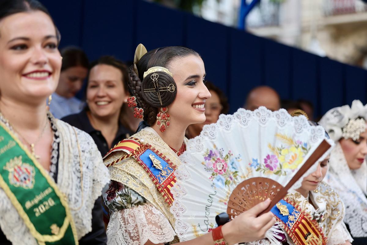 Así es el Desfile Folclórico de las Hogueras de Alicante