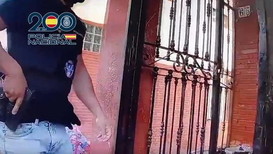 Así desmantela la Policía Nacional un punto de venta de drogas en Mérida