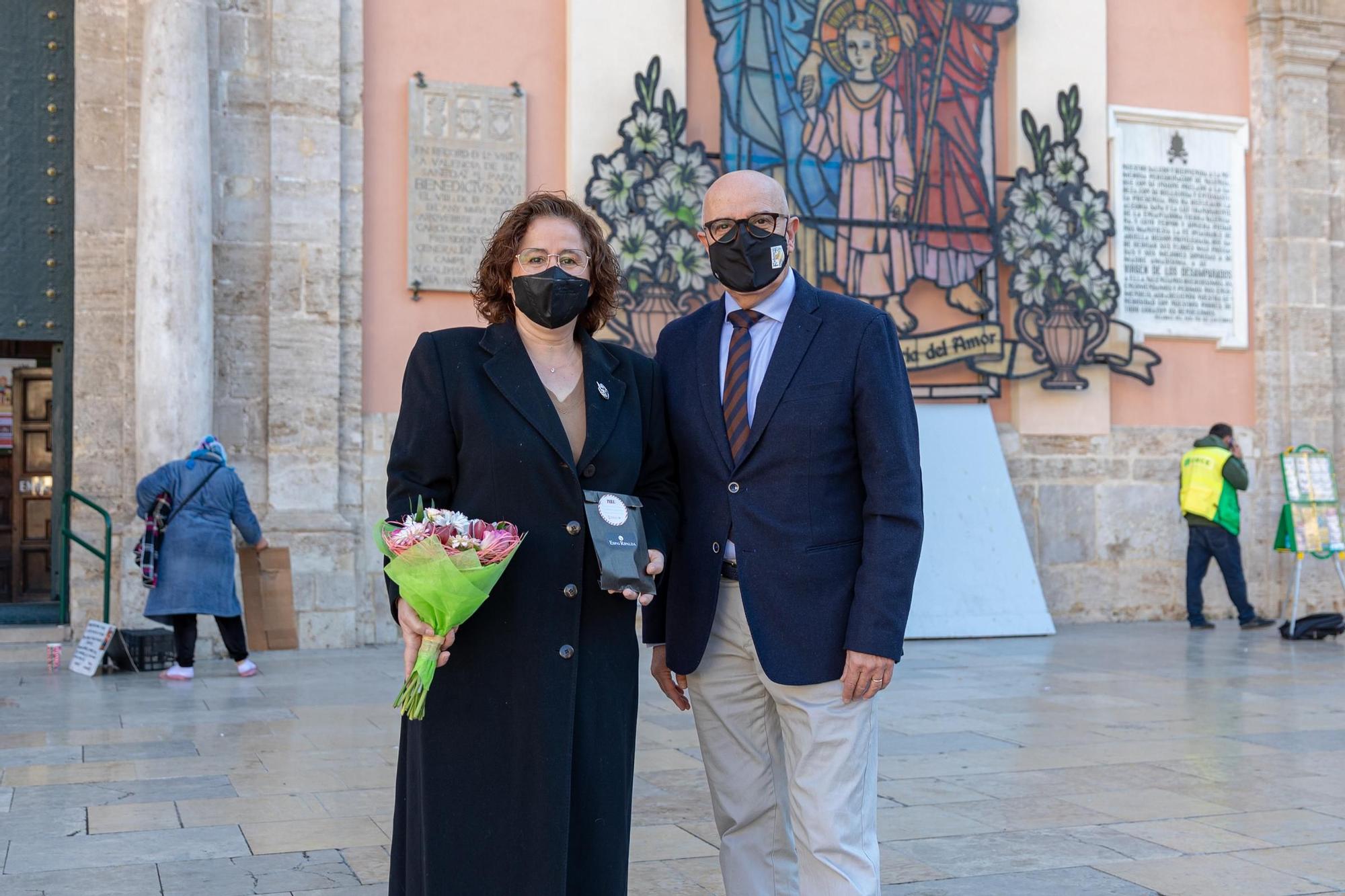 Ofrenda de las Fallas de Primera A a la Virgen de los Desamparados