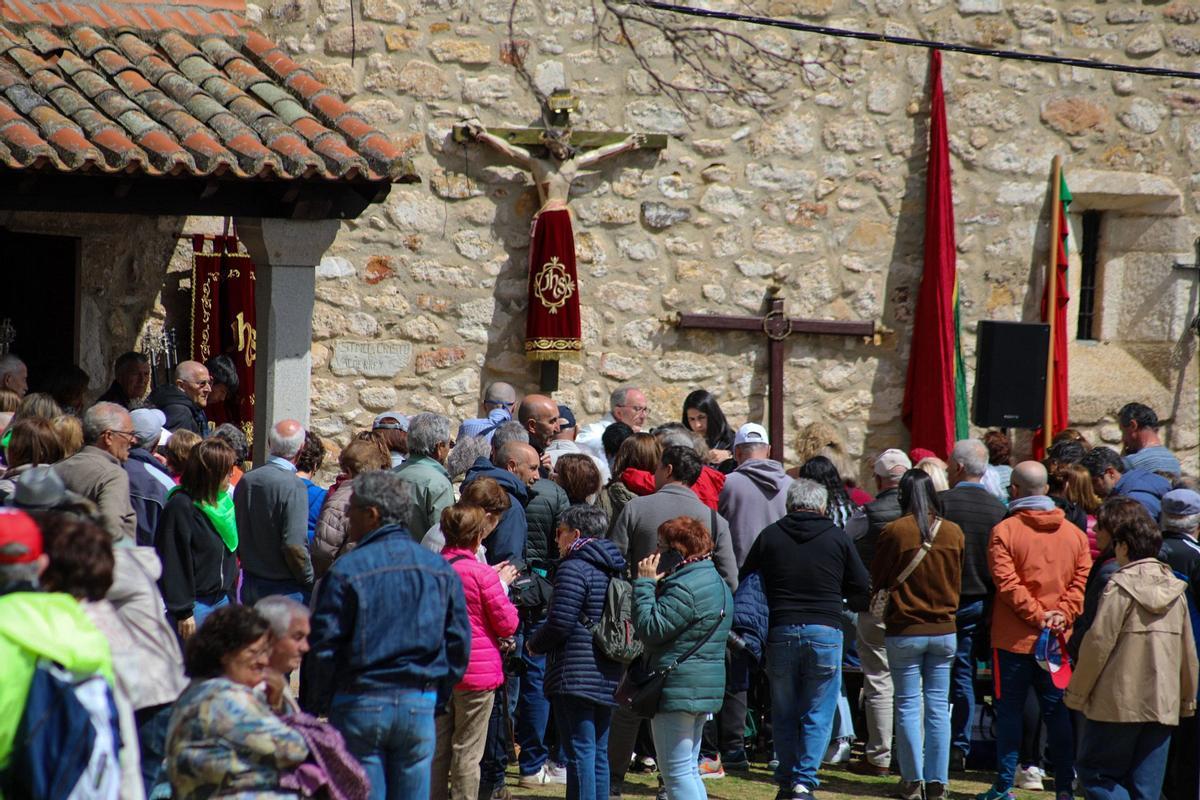 GALERÍA | Los zamoranos llenan la pradera de Valderrey en la romería del Cristo