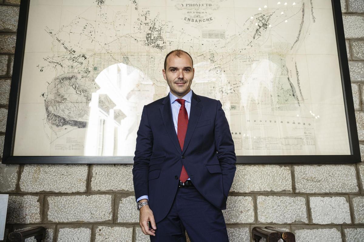 Albert Dalmau, gestor veterà i el gerent més jove que ha tingut Barcelona Albert Dalmau, gestor veterà i el gerent més jove que ha tingut Barcelona