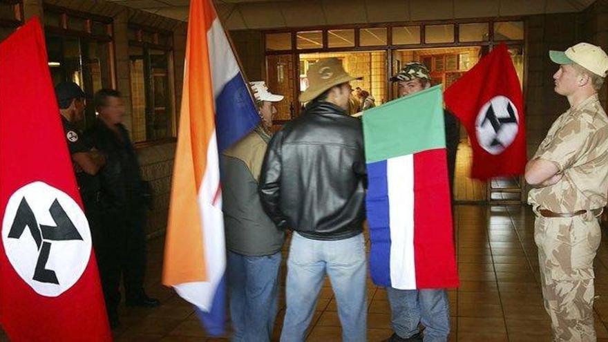 Un juez surafricano prohíbe exhibir la bandera del &#039;apartheid&#039;