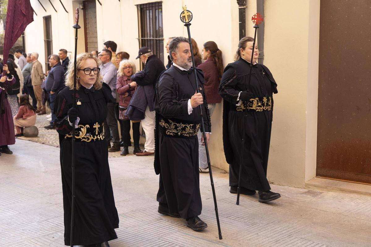La solemne procesión del Santo Entierro de Xàtiva, en imágenes