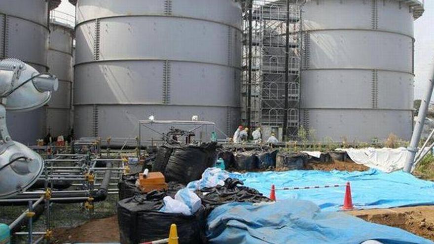 Un tifón amenaza el agua radiactiva de Fukushima