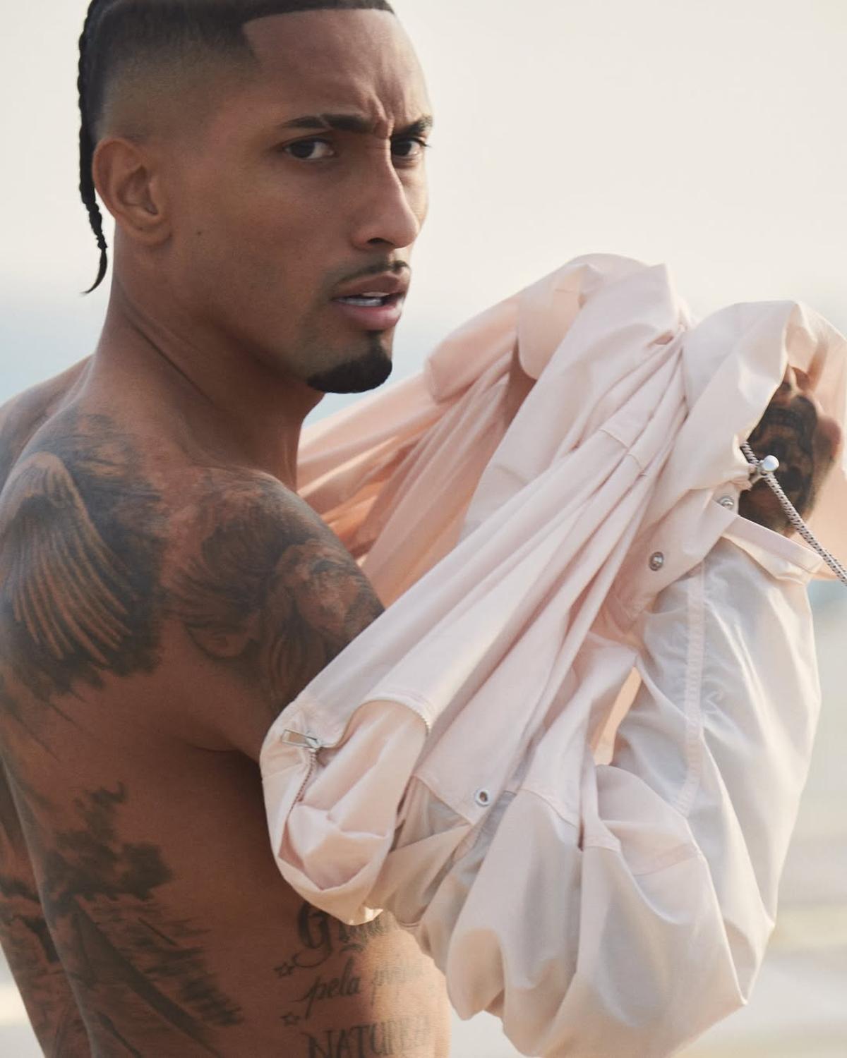 Raphinha aprovecha sus días libres para promocionar su última campaña con Adidas Raphinha aprovecha sus días libres para promocionar su última campaña con Adidas