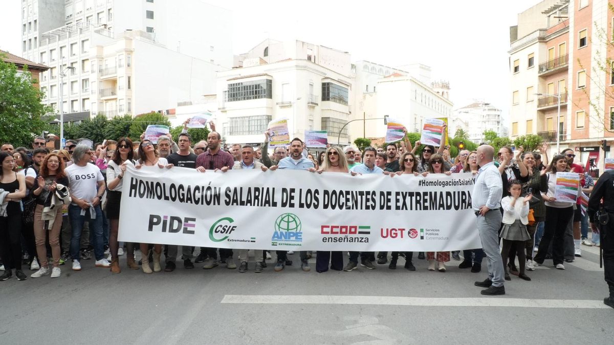 Protesta de los docentes, el pasado 4 de junio en Badajoz.