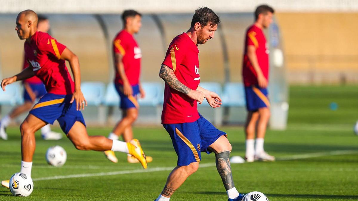 Arturo Vidal no entrena con el Barça y Pjanic se ejercita al margen del grupo