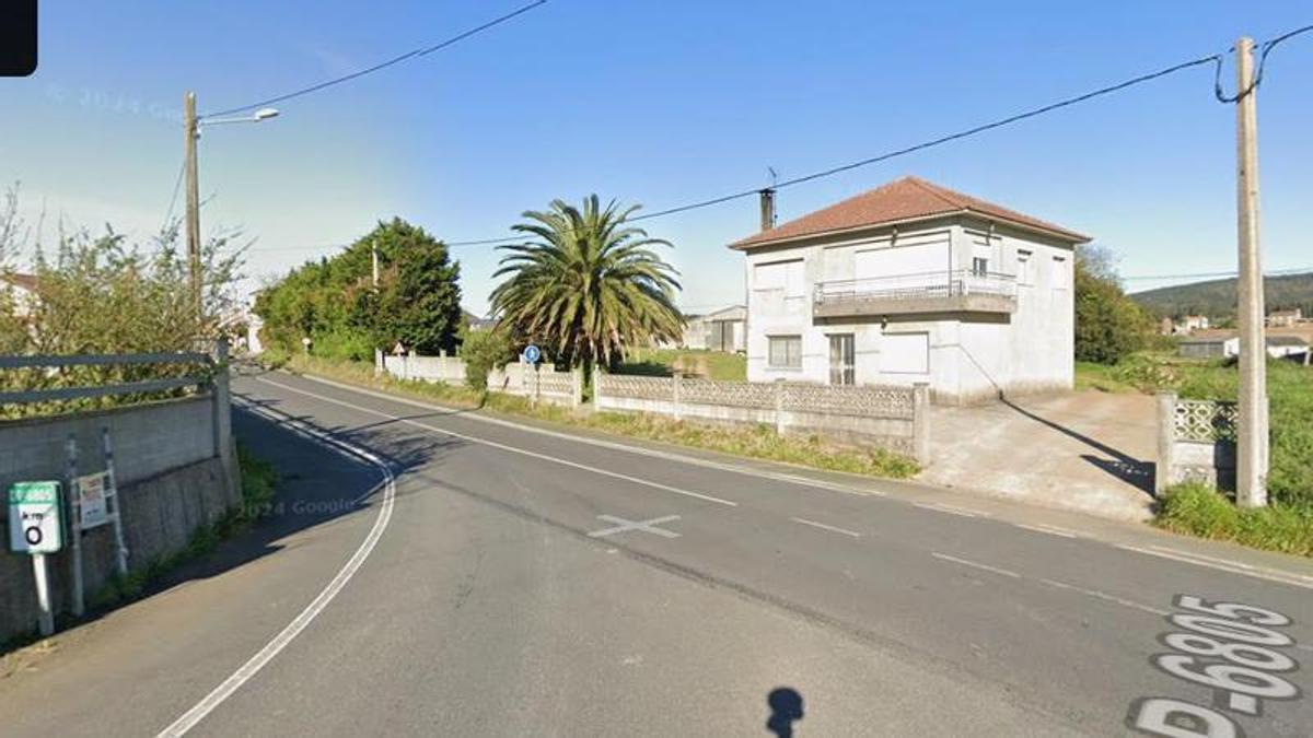 Vivienda contra la que acabó impactando el vehículo.