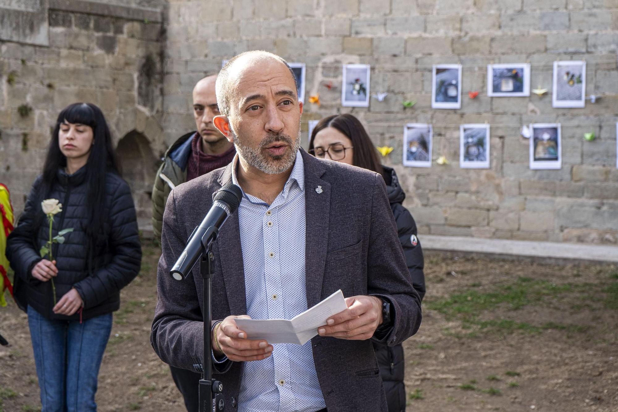 Així ha estat l'homenatge a la víctimes de l'Holocaust a Manresa