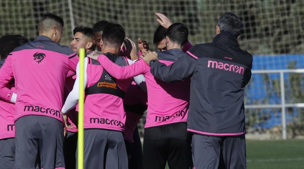 Coke ya entrena con el Levante UD