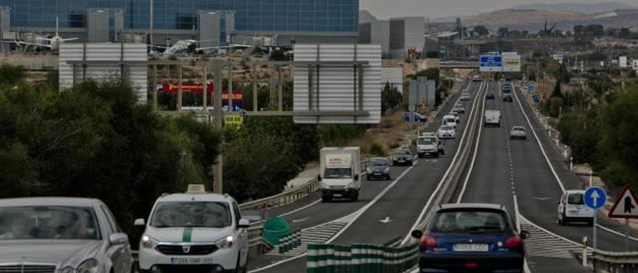 Bruselas deja sin dinero la mejora de los accesos al aeropuerto