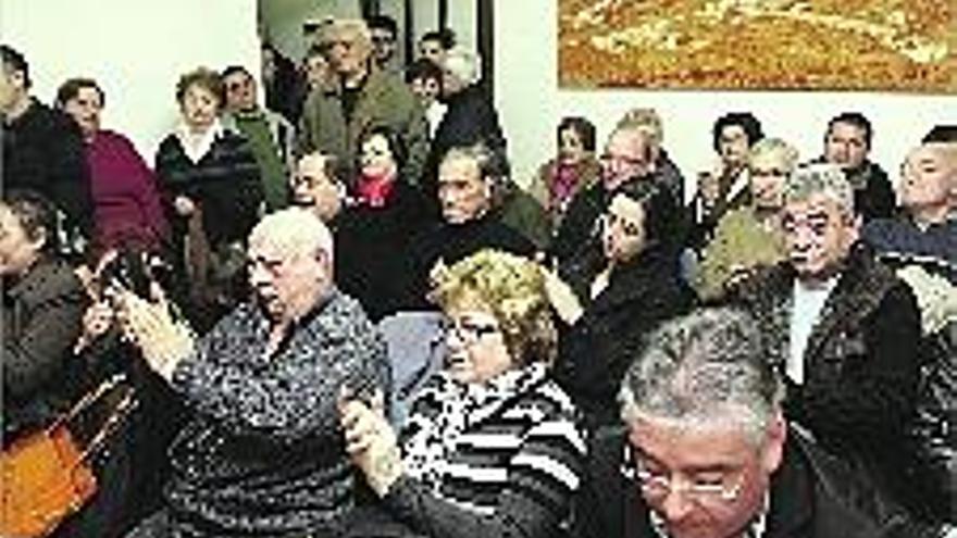 Junquera fa fora Targa i en el discurs com a alcalde li ofereix govern d&#039;unitat
