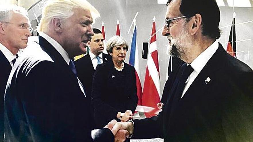 Donald Trump y Mariano Rajoy en la cumbre de la OTAN.