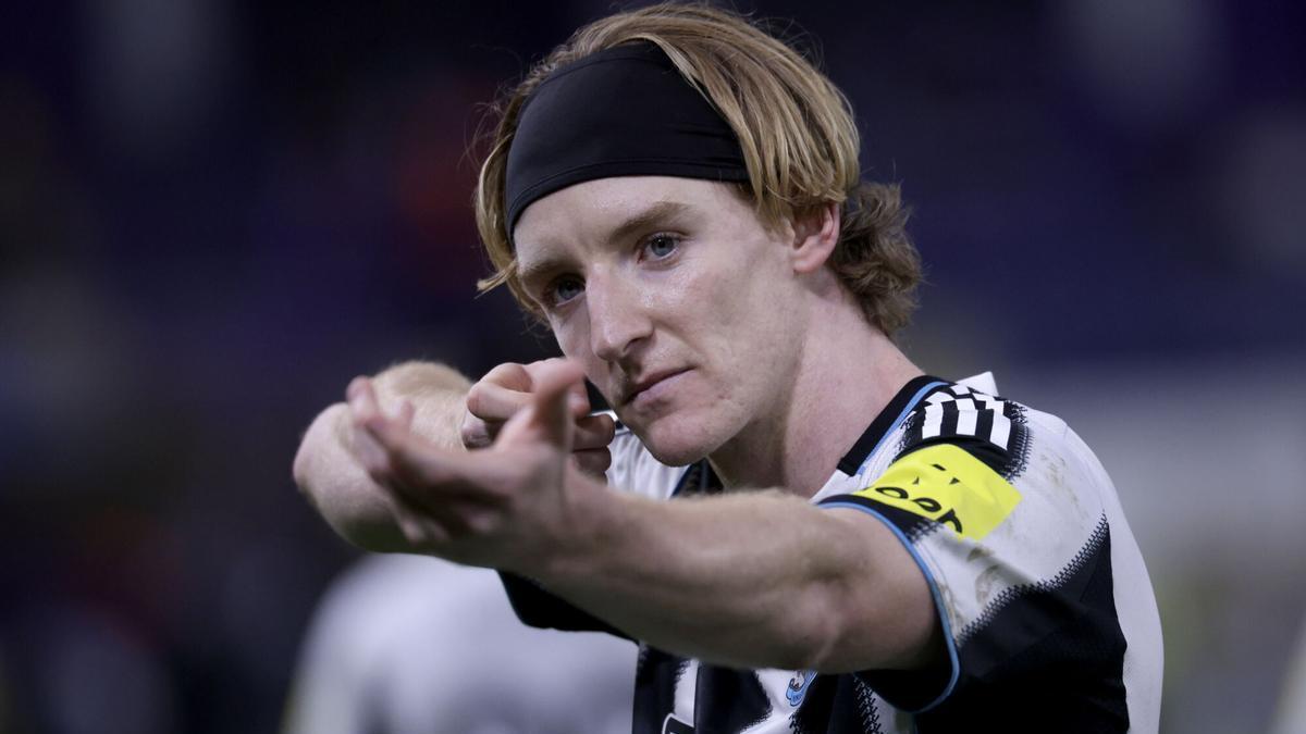 Anthony Gordon, la 'bala' del Newcastle que amenaza al Barça