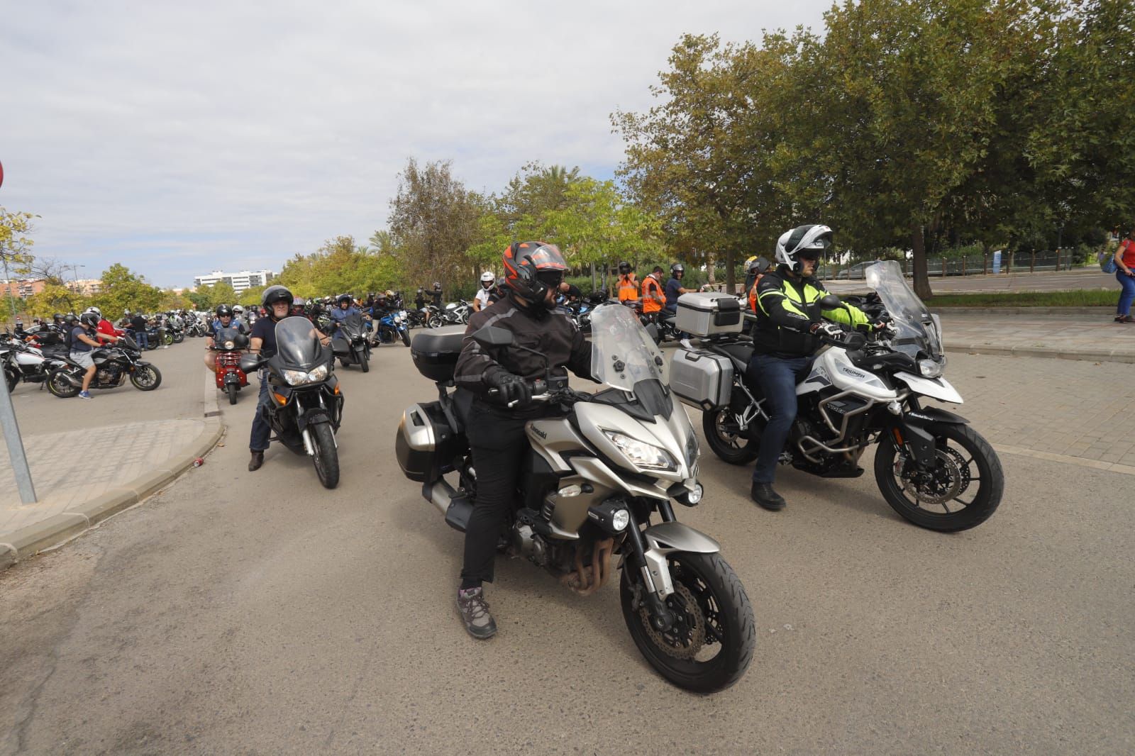 Manifestación nacional de motoristas en València para reclamar seguridad.