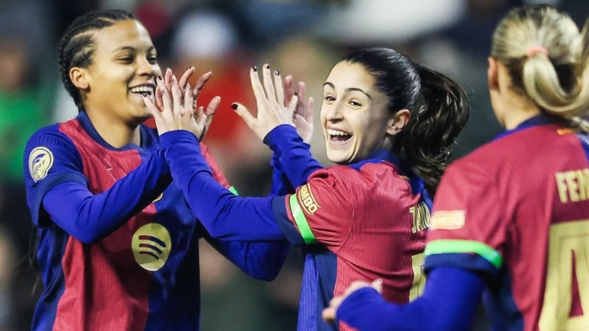 Jana celebra su gol en Lleida