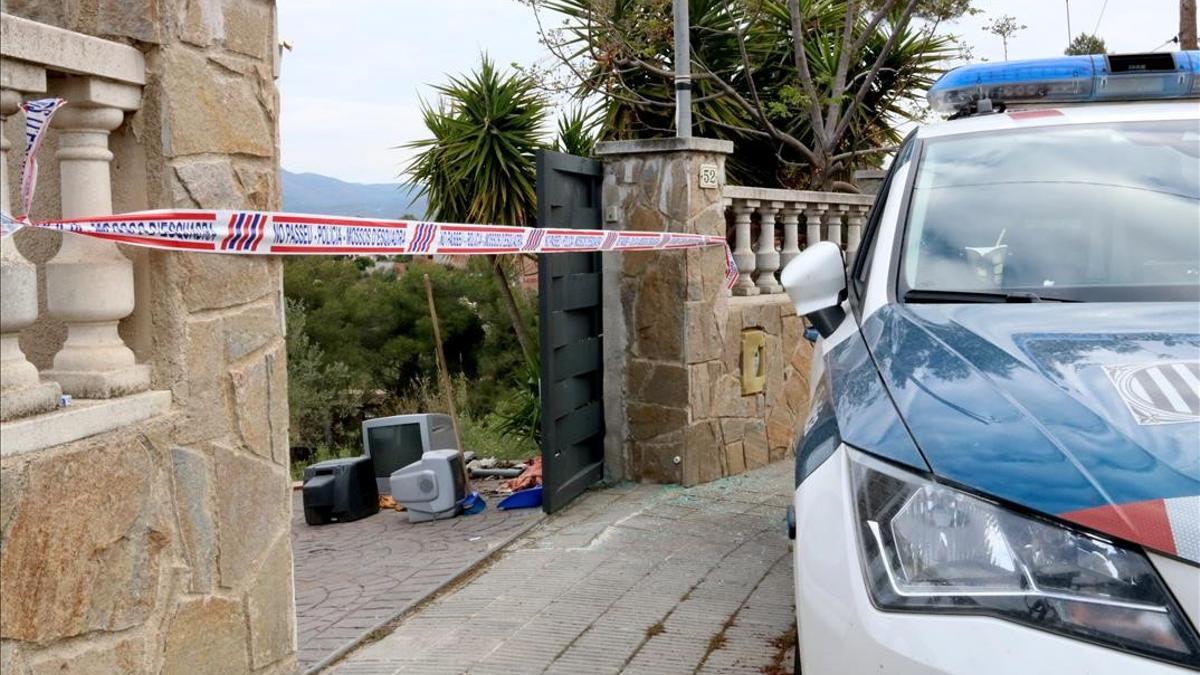 La casa de La Bisbal del Penedès en la que un hombre ha matado a su mujer