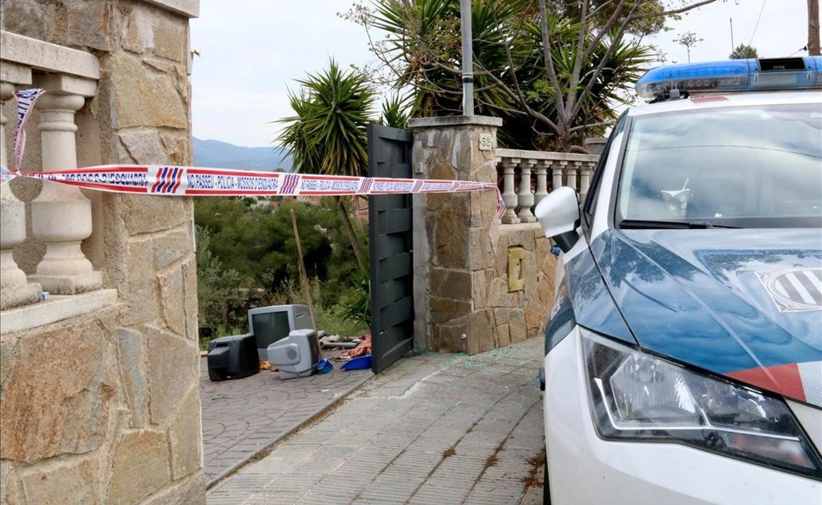 La casa de La Bisbal del Penedès en la que un hombre ha matado a su mujer.