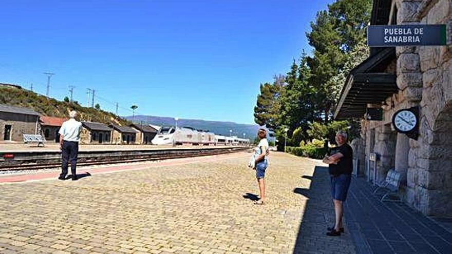 Estación de ferrocarril de Puebla de Sanabria.