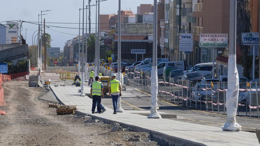 Obras en las aceras de Los Tarahales