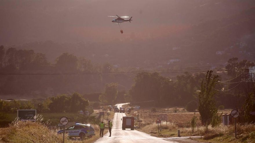 Las primeras investigaciones sitúan el origen del fuego en la carretera de las Ermitas