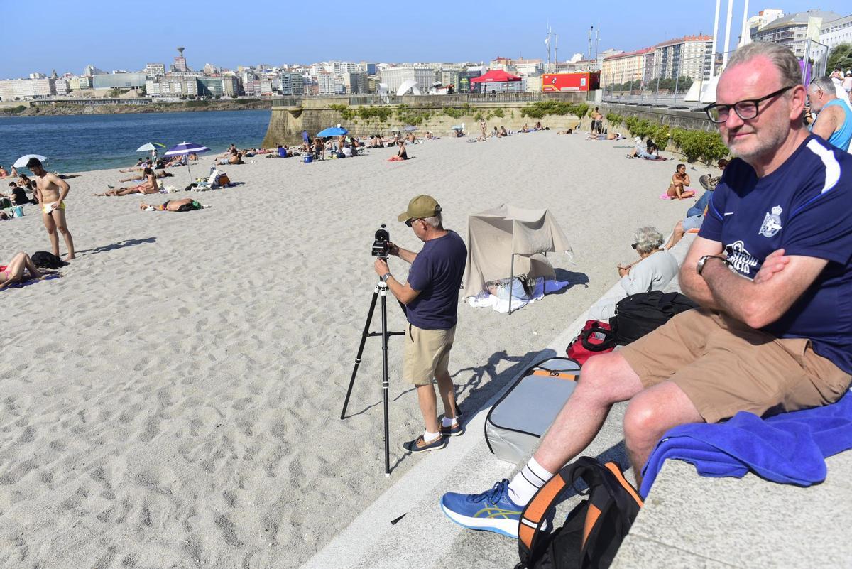 De Riazor a la Torre de Hércules: gran expectación en A Coruña por el eclipse
