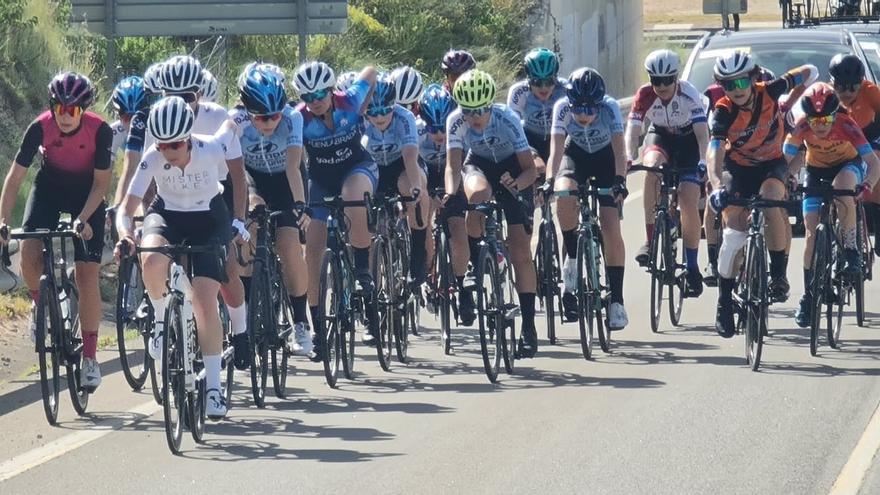 Alba Teruel se proclama campeona autonómica de ciclismo en Bèlgida