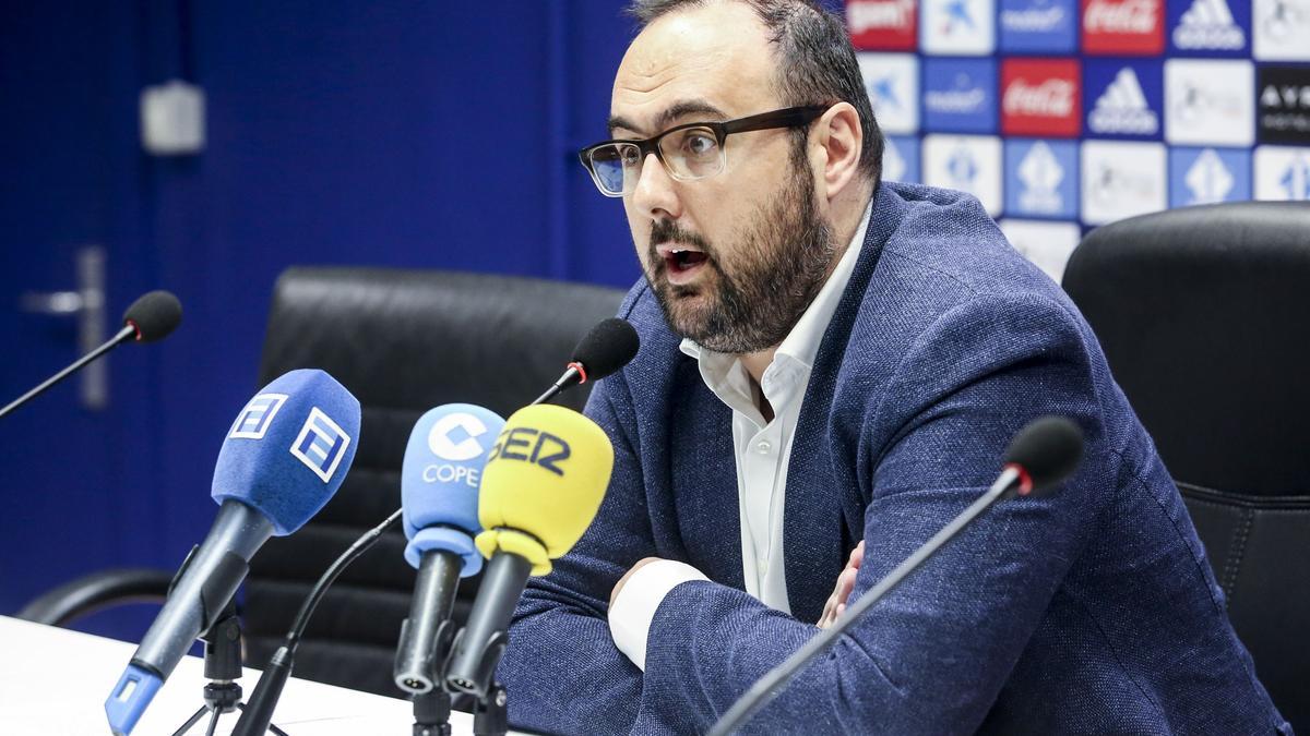 David Mata durante una rueda de prensa en el campo del Real Oviedo