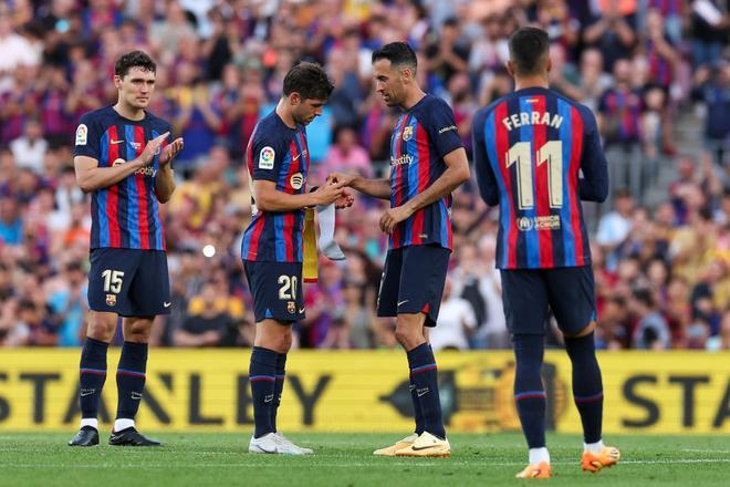 Las imágenes de la despedida de Jordi Alba, Busquets... ¡y el Camp Nou!