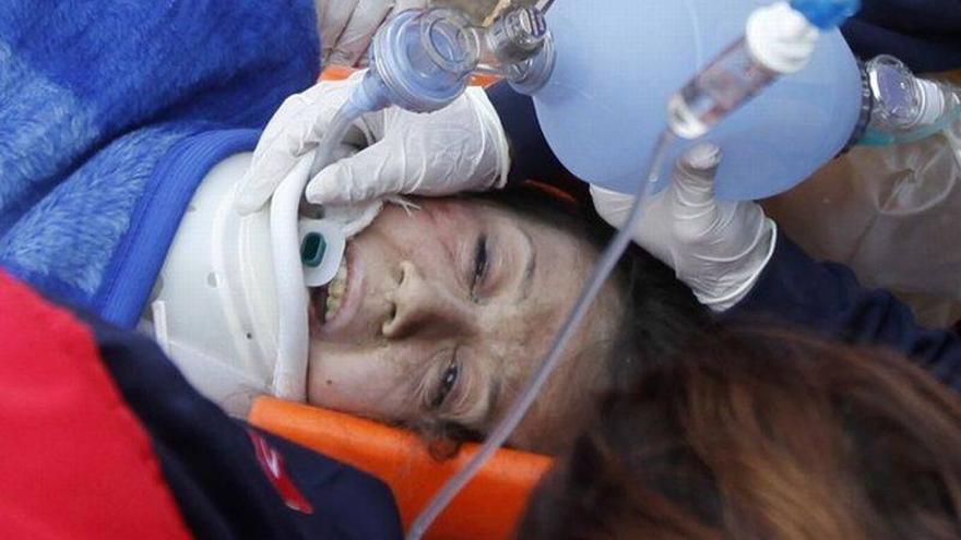 Rescatada una mujer de 27 años tres días después del terremoto de Turquía