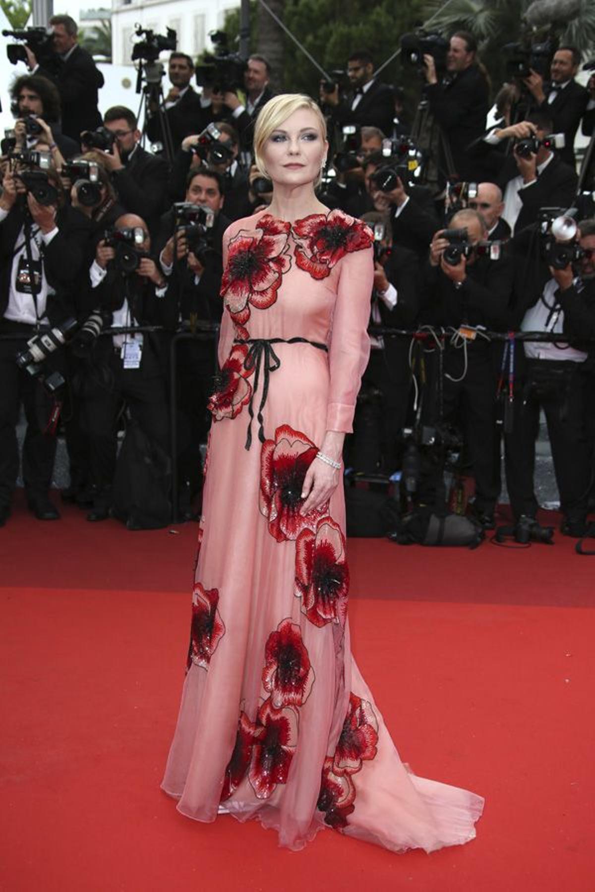 Ceremonia de Apertura de Cannes 2016: Kirsten Dunst con vestido de Gucci