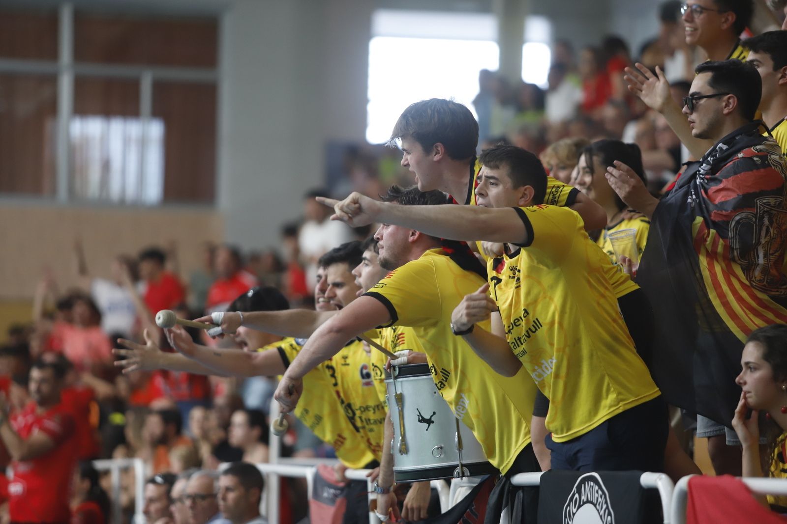 El Cajasur Córdoba BM - Handbol Sant Cugat en imágenes