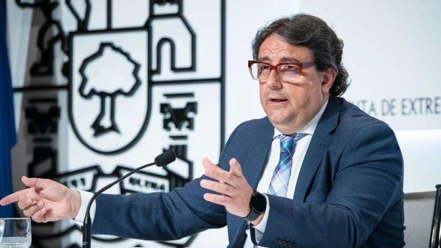 Vergeles calcula &quot;dos o tres meses&quot; para reducir a 48 horas la espera en Atención Primaria