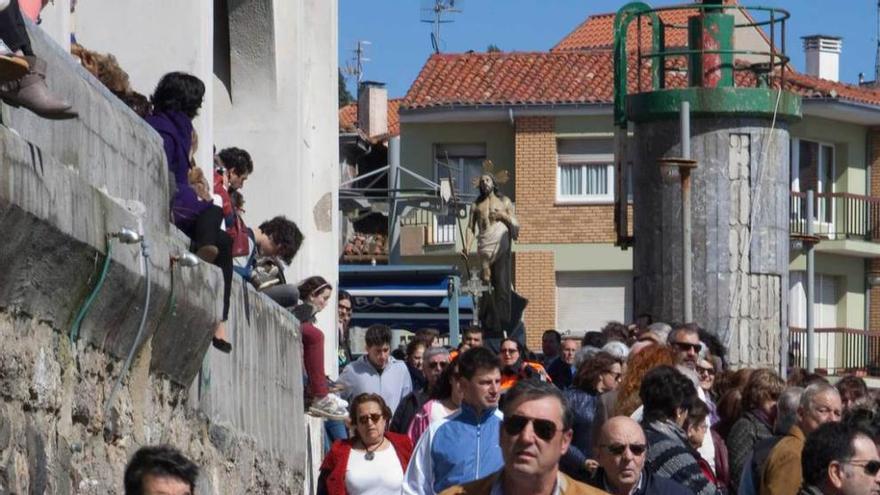 El encuentro de Jesús y la Virgen en la playa de La Ribera.