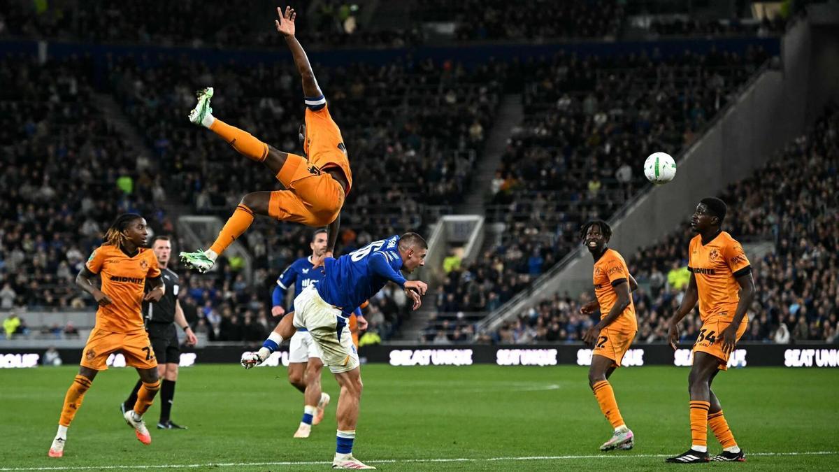 Una acción del último partido del Everton contra el Wolverhampton, el pasado miércoles.