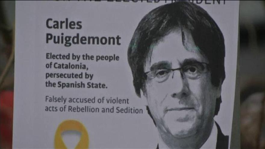 Puigdemont asegura desde la cárcel que no claudicará ni renunciará