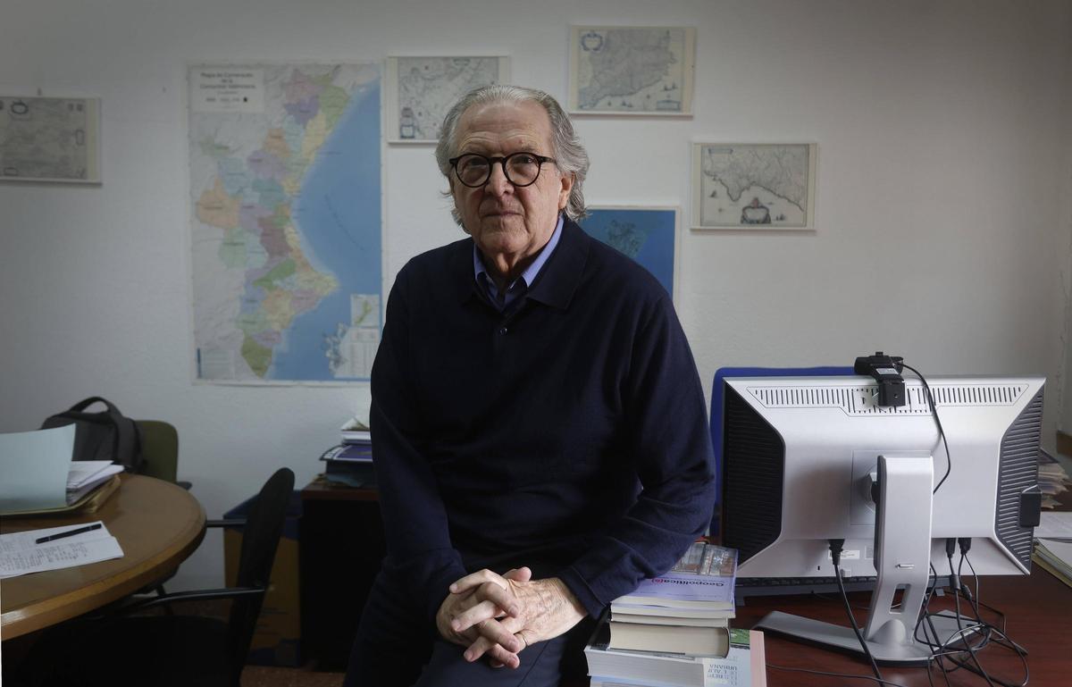 El profesor Joan Romero es el responsable del Plan Director del Área Metropolitana de València.