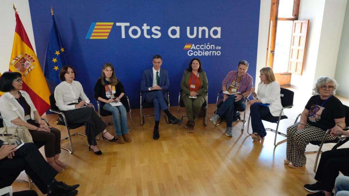 Pedro Sánchez se reúne con las víctimas de la dana