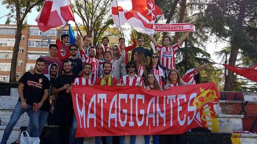 La peña sportinguista Matagigantes, con sede en Madrid.