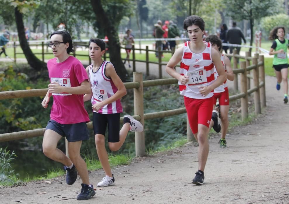 Los más jóvenes llenan Castrelos de ritmo. // Alba Villar