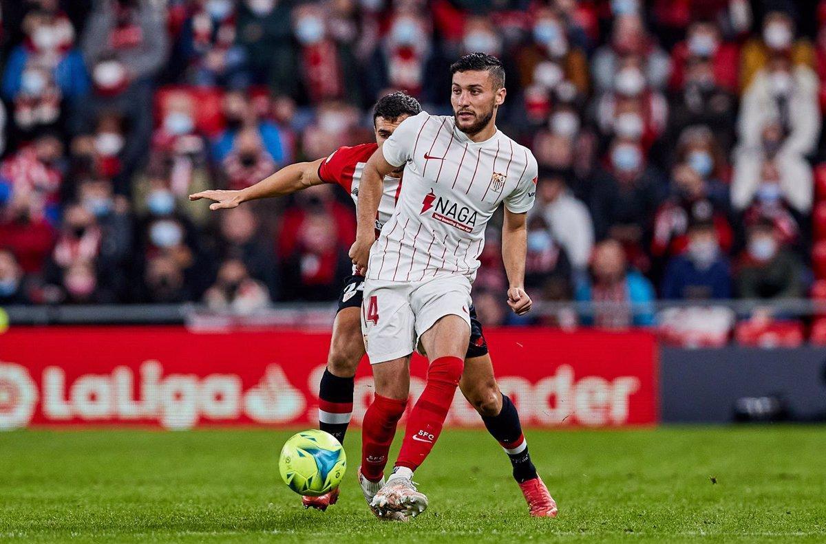 Óscar Rodríguez durante un partido con el Sevila