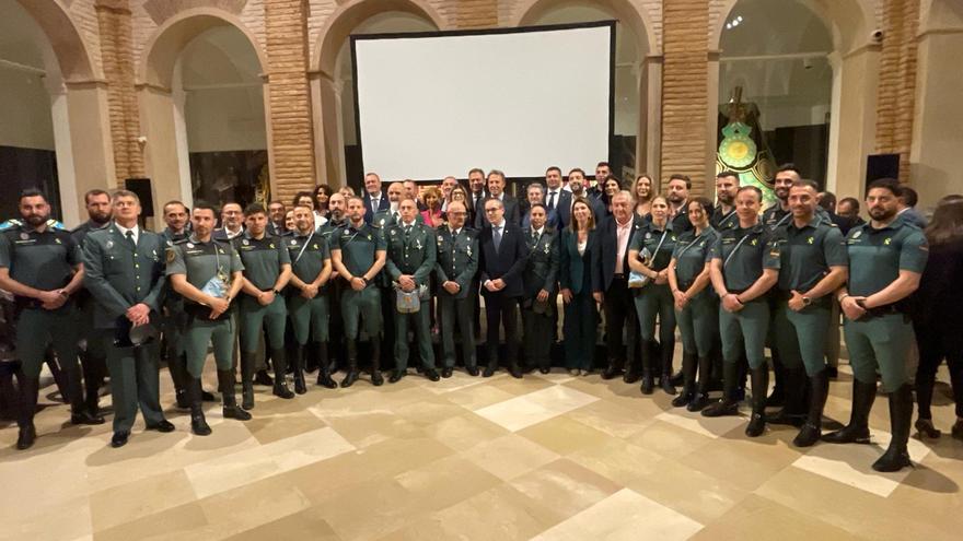 El Ayuntamiento de Lorca reconoce al escuadrón de caballería de la Guardia Civil con la Cruz al Mérito Policial