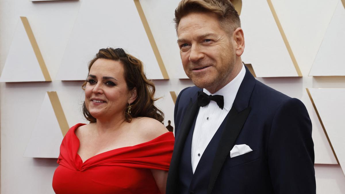 Kenneth Branagh y Lindsay Brunnock.