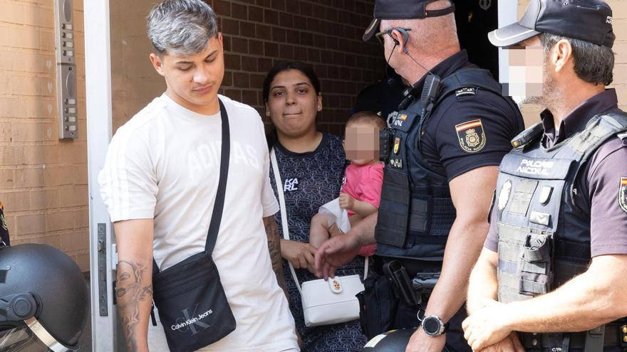 Desahucian a una familia con un bebé en Alicante